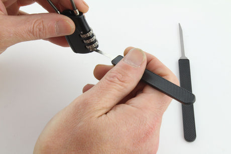 Lock Picking Combination Lock with Mini-Knives